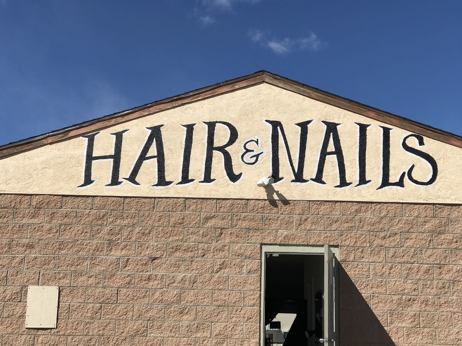 Headstrong Hair and Nail Studio nail photo 4